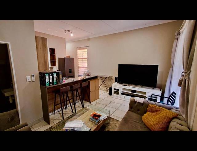 2 BEDROOM TOWNHOUSE FOR SALE IN MONTANA TUINE
